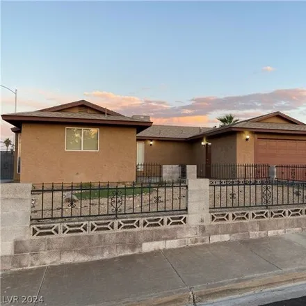 Rent this 3 bed house on 375 Viewmont Drive in Henderson, NV 89015