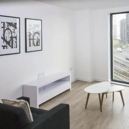 Image 2 - Roosevelt Tower, 18 Williamsburg Plaza, Canary Wharf, London, E14 9NW, United Kingdom - Room for rent