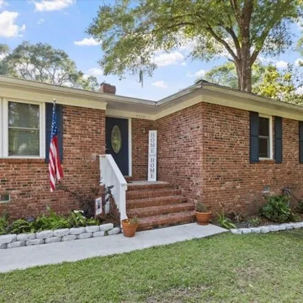 Buy this 5 bed house on 3712 Lifford Cir in Tallahassee, Florida