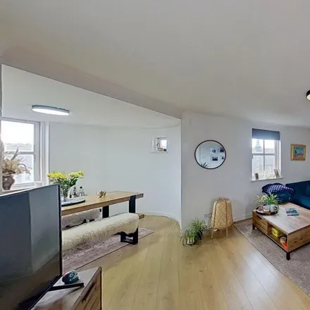 Rent this 2 bed apartment on 115 Lindsay Road in City of Edinburgh, EH6 4TU