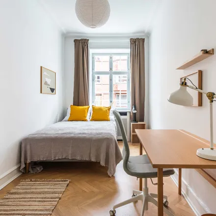 Rent this 3 bed room on Strandboulevarden in 2100 København Ø, Denmark