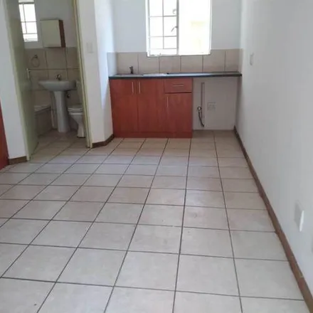 Image 4 - Mansfield Avenue, Les Marais, Pretoria, 0182, South Africa - Apartment for rent