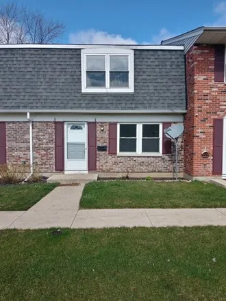Rent this 3 bed house on 920 Miller Avenue in Streamwood, IL 60107