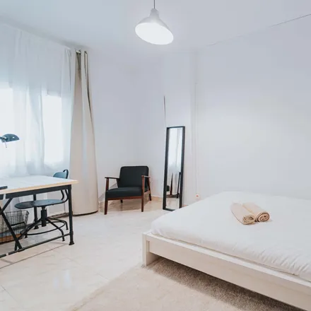 Rent this 5 bed room on Madrid in Avenida del Mediterráneo, 18