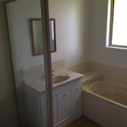 Image 1 - Bernadette Crescent, Rosewood QLD, Australia - Apartment for rent