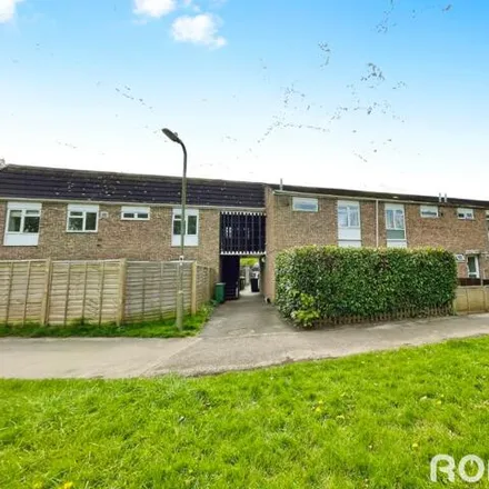 Buy this 2 bed house on Woodroffe Drive in Basingstoke, RG22 6ND