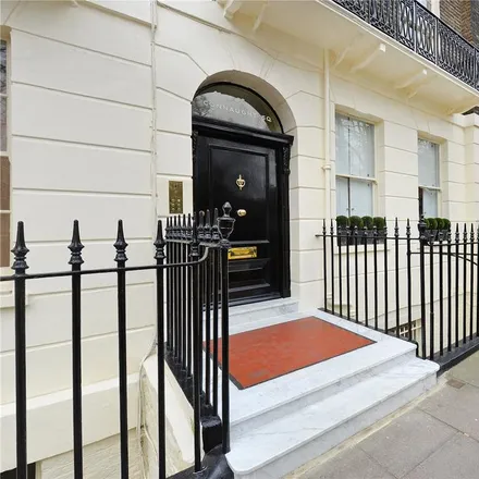 Rent this 3 bed apartment on Connaught Square in London, W2 2HJ