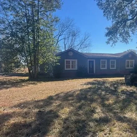 Buy this 3 bed house on 1308 West Donald Road in Donald, Long County