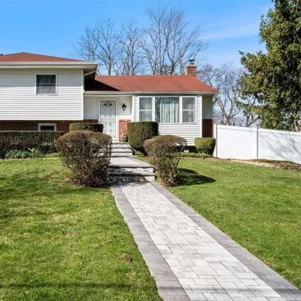 Buy this 3 bed house on 3 Ketay Street in Commack, NY 11731