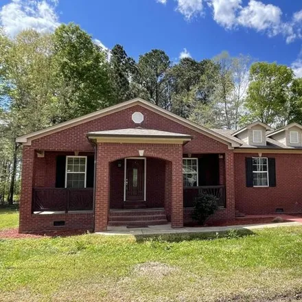 Buy this 5 bed house on 132 Alpine Drive in Oktibbeha County, MS 39759