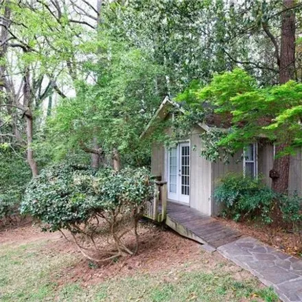 Image 3 - 7548 Chaparral Drive Northeast, Sandy Springs, GA 30350, USA - House for sale