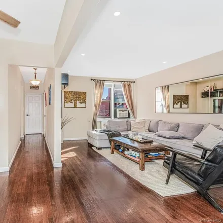 Buy this 1 bed condo on 512 Kappock Street in New York, NY 10463