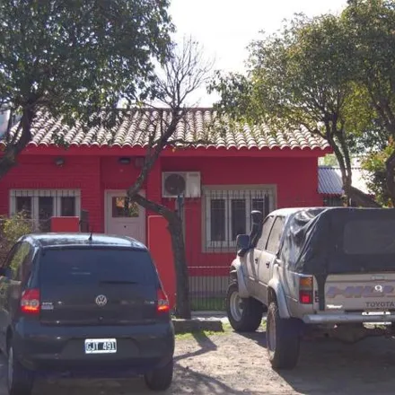Buy this studio house on Chile 1276 in La Calabria, B1642 DMD San Isidro