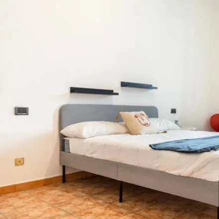 Rent this 3 bed room on Viale Giovanni da Cermenate in 20141 Milan MI, Italy