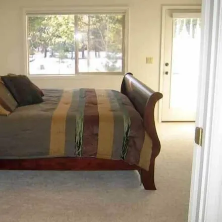 Rent this 3 bed house on Sunriver in OR, 97707