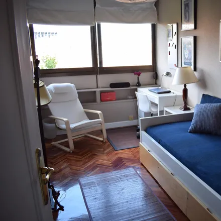 Rent this 4 bed room on Calle del Arte in 1, 28033 Madrid