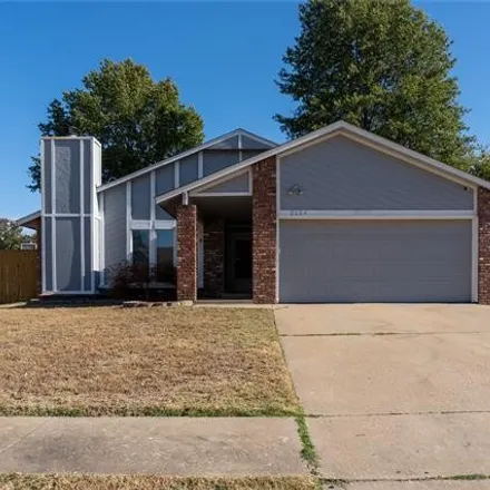 Buy this 3 bed house on 2224 West Natchez Street in Broken Arrow, OK 74011