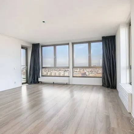 Rent this 3 bed apartment on Kratonkade 658 in 3024 EW Rotterdam, Netherlands