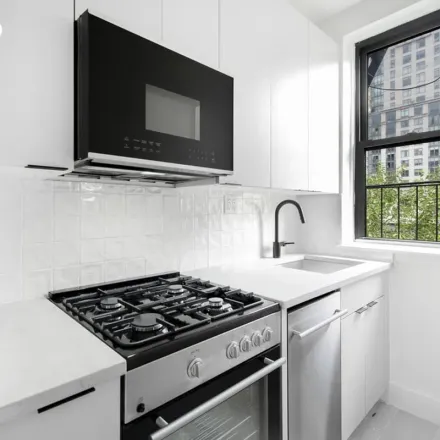 Image 3 - 423 East 77th Street, New York, NY 10075, USA - Apartment for rent