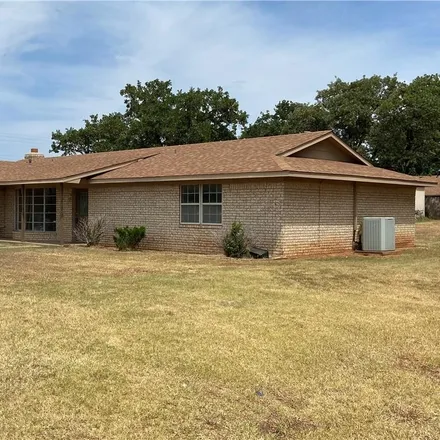 Buy this 3 bed house on 5081 Bryant Road in Pottawatomie County, OK 74804