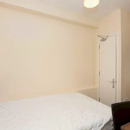 Image 9 - Morris Terrace, Stirling, FK8 1BP, United Kingdom - Apartment for rent