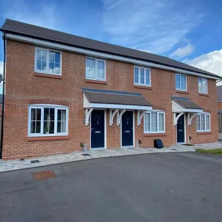 Buy this 3 bed townhouse on Rumsey Close in Shrewsbury, SY3 8FJ