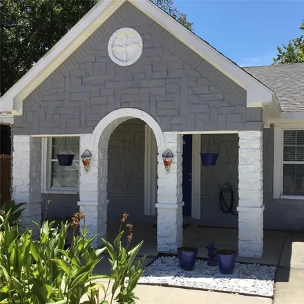 Buy this 3 bed house on 11508 Long Hill Lane in Balch Springs, TX 75180