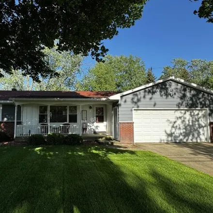 Buy this 3 bed house on 1444 Center Street in Holland Charter Township, MI 49464
