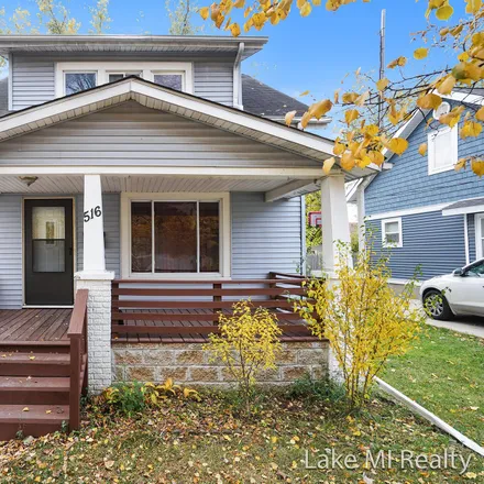 Buy this 3 bed house on 516 Naylor Street Southwest in Grand Rapids, MI 49503
