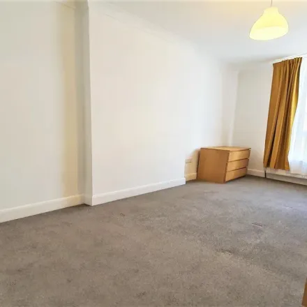 Rent this 3 bed apartment on Motor Technics in 79-81 Willesden Lane, London