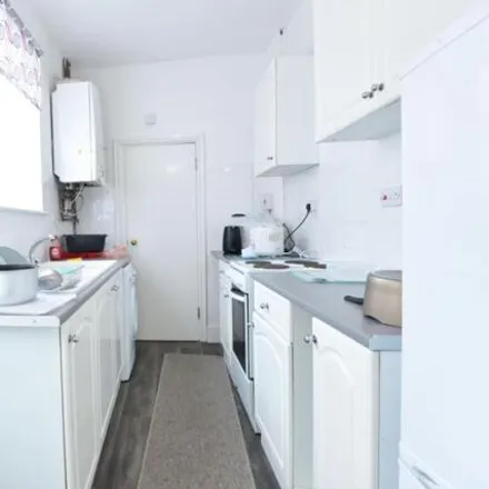 Rent this 3 bed townhouse on 98 Broomfield Road in Coventry, CV5 6JX