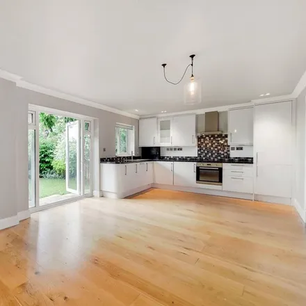 Rent this 3 bed apartment on 114 Worple Road in London, SW19 4BL