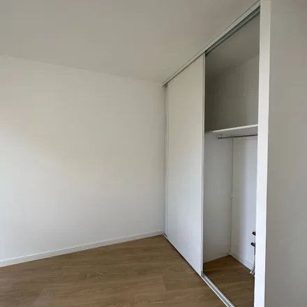 Rent this 3 bed apartment on 4 Place des Emmurées in 76100 Rouen, France