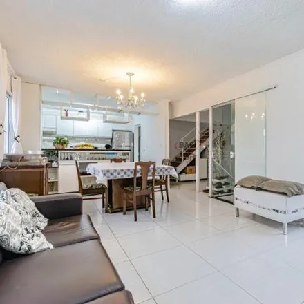 Buy this 4 bed house on Rua Professor Joaquim de Mattos Barreto 313 in São Lourenço, Curitiba - PR