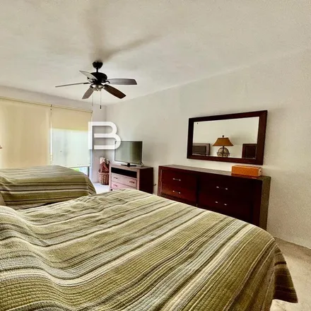 Buy this 7 bed apartment on Avenida Paraíso in Isla Dorada, 75500 Cancún