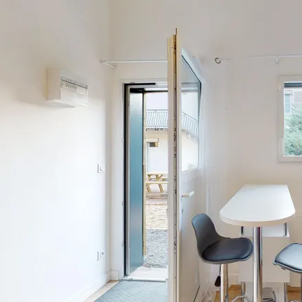 Rent this 11 bed room on 20 Rue Jean Julien Lemordant in 44300 Nantes, France