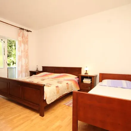 Rent this 2 bed apartment on 23282 Žman