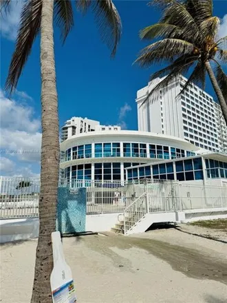 Image 2 - Castle Beach, 5445 Collins Avenue, Miami Beach, FL 33140, USA - Condo for sale