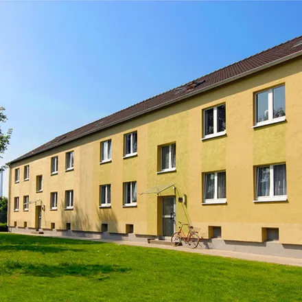 Rent this 3 bed apartment on Salentinstraße 249 in 45661 Recklinghausen, Germany