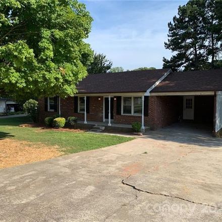 Rent this 3 bed house on Carpenter Dr in Lincolnton, NC