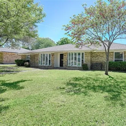 Image 3 - 2718 South Surrey Drive, Carrollton, TX 75006, USA - House for sale