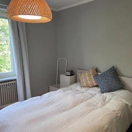 Rent this 2 bed apartment on Bodalsvägen 31 in 181 36 Lidingö, Sweden