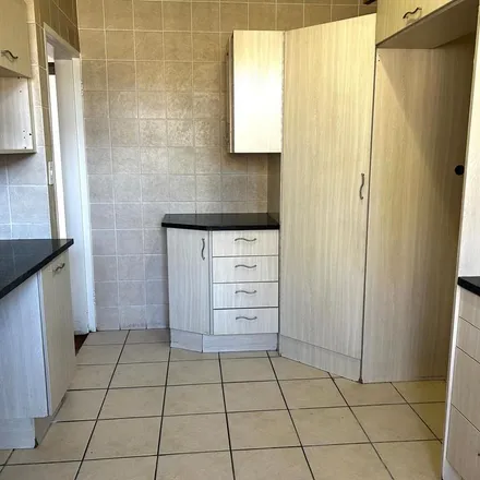 Rent this 2 bed apartment on Sowden Road in Waverley, Bloemfontein