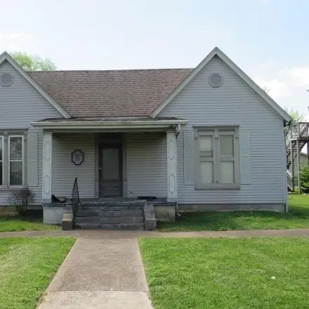 Buy this 3 bed house on 3006 15th Street in Hopkinsville, KY 42240
