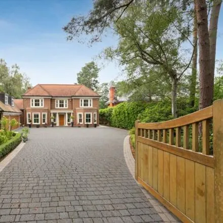 Rent this 6 bed house on Prince Consort Drive in Bracknell Forest, SL5 8AW
