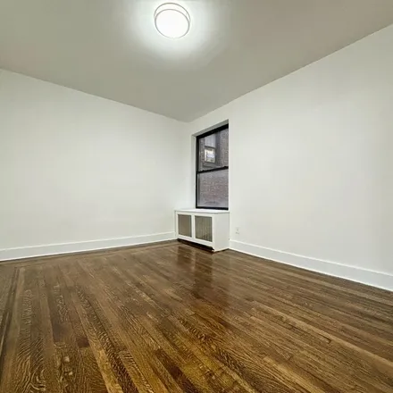 Rent this 3 bed apartment on 600 West 178th Street in New York, NY 10033