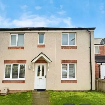 Image 2 - 1 MacKnight Crescent, Markinch, KY7 6ZT, United Kingdom - House for sale