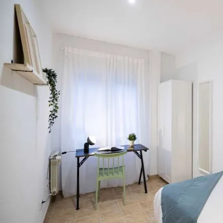 Rent this 25 bed room on Túnel Marqués de Viana - Sor Ángela de la Cruz in 28039 Madrid, Spain