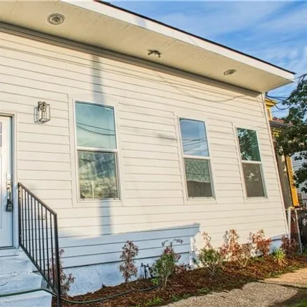 Buy this 3 bed house on 1605 North Rocheblave Street in New Orleans, LA 70119