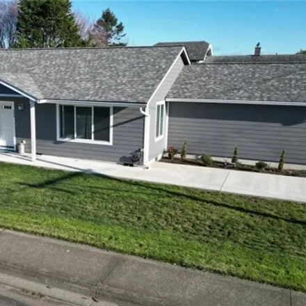 Buy this 3 bed house on 504 Pacific Avenue North in Long Beach, WA 98631
